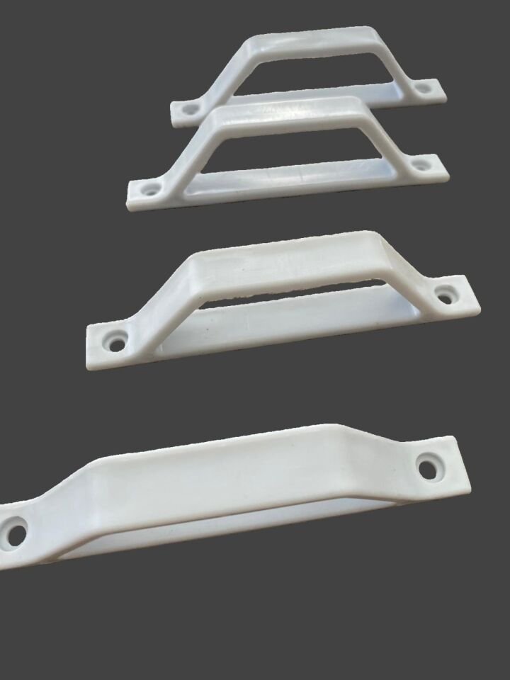 Sineklik  D Tipi Tutamak Pvc Plastik  Beyaz Renk TUTAMAK  4 Adet  VİDA 8 ADET