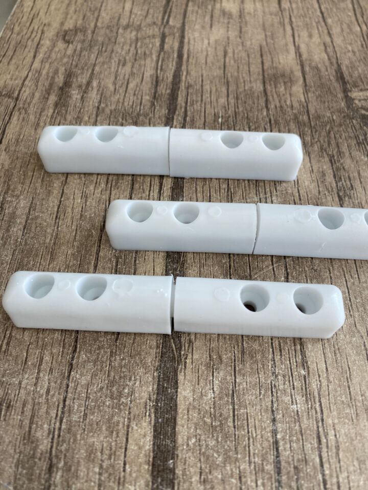 SİNEKLİK 17X25  Sineklik 4 Adet Çıtçıt 6 Adet Menteşe 16 ADET VİDA Toptlam 26 Adet BEYAZ