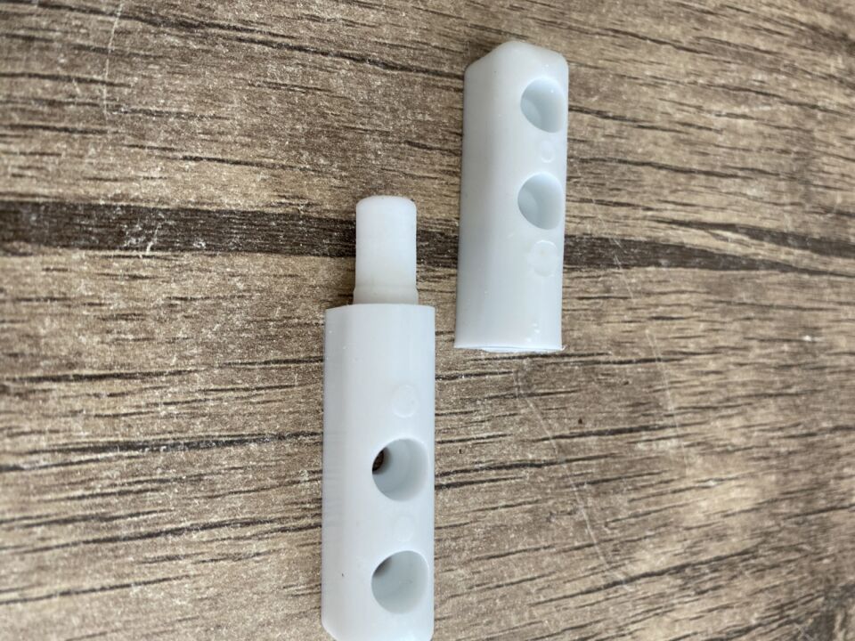 SİNEKLİK 17X25  Sineklik 4 Adet Çıtçıt 6 Adet Menteşe 16 ADET VİDA Toptlam 26 Adet BEYAZ