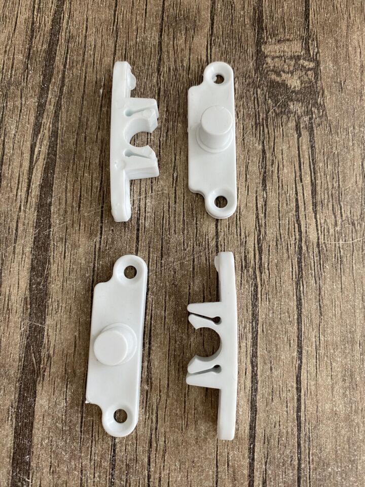 SİNEKLİK 17X25  Sineklik 4 Adet Çıtçıt 6 Adet Menteşe 16 ADET VİDA Toptlam 26 Adet BEYAZ