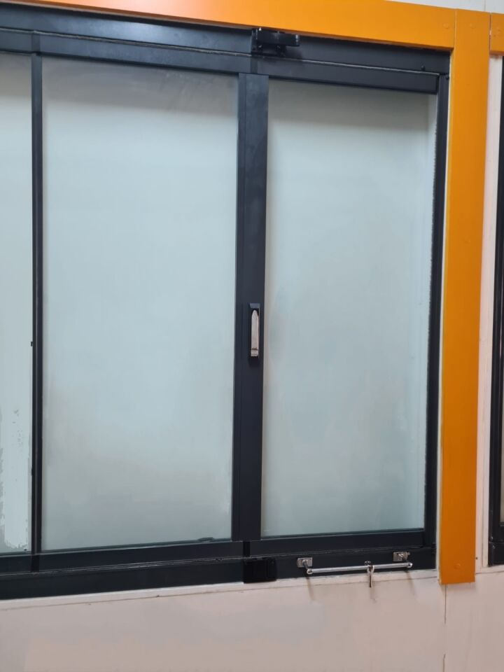 EYLÜL Cam Balkon Kolu Ispanyolet Kol (Siyah)