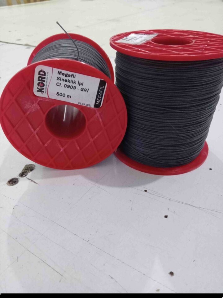 Plise Pileli Akordiyon Sineklik Ipi 500 mt