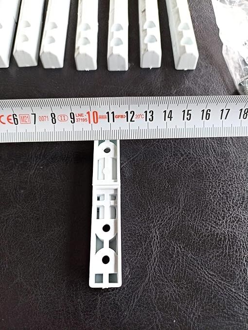 17X25 Sineklik Menteşesi Plastik 10'lu Beyaz