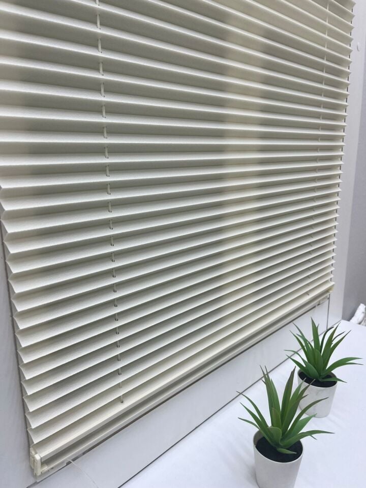 Eylül Home Açık Krem (Ekru) Katlanır Cam Balkon Perdesi-Ofis Perdesi-Ev Perdesi-Salon Perdesi-Plise Perde