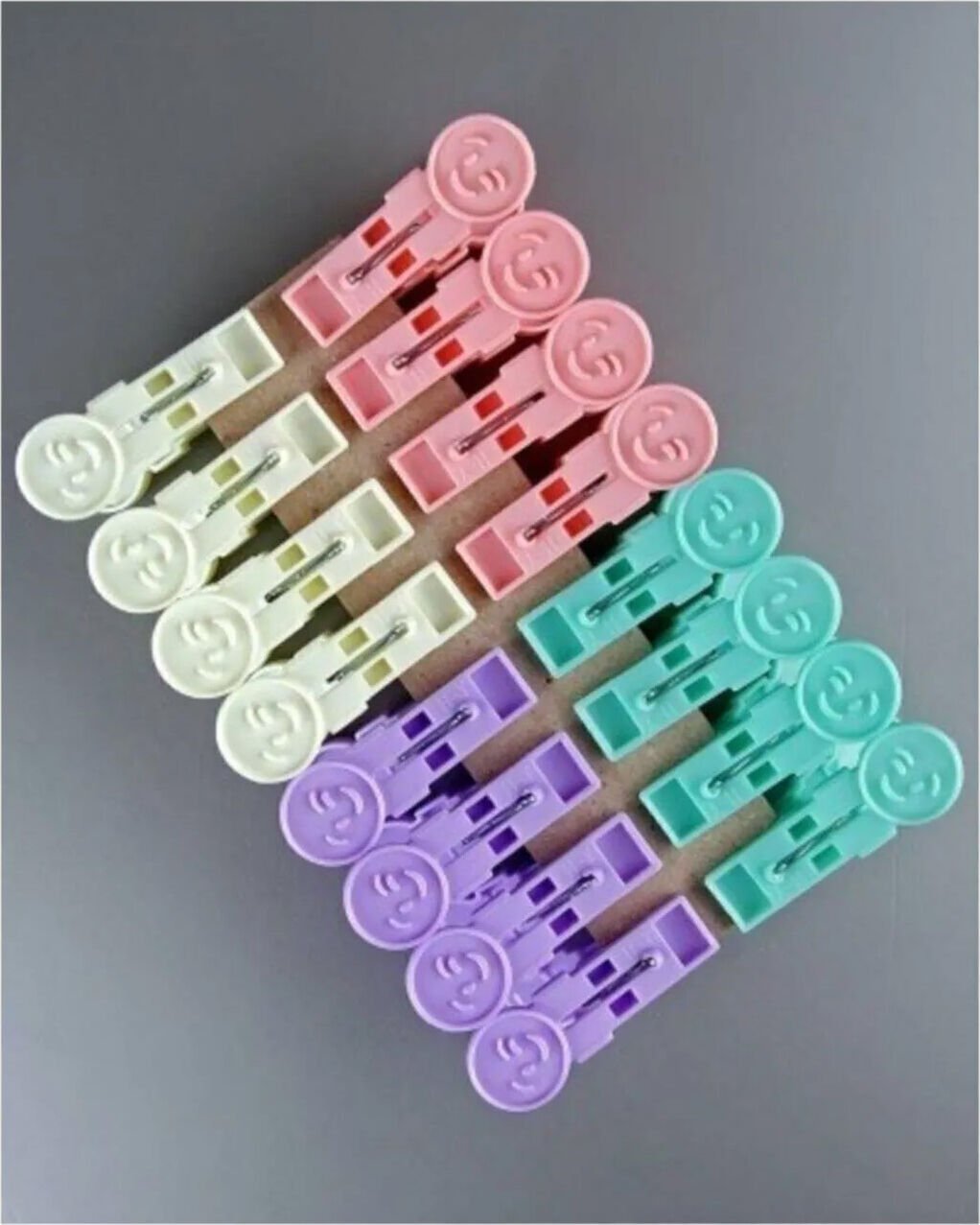 EYLÜL Gülen Yüz Tasarımlı Renkli Mandal 18'li